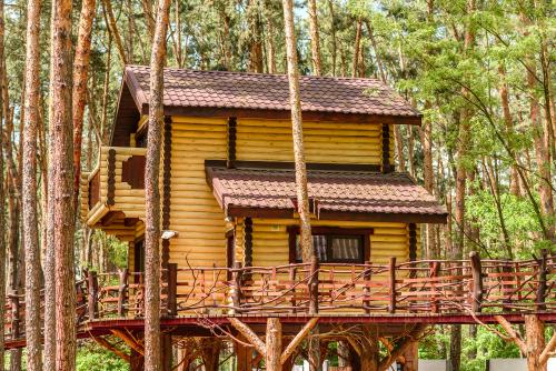 Bespoke Treehouses